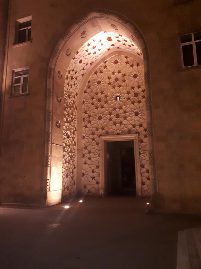 Clock Tower Apartment In Bakú Exterior foto