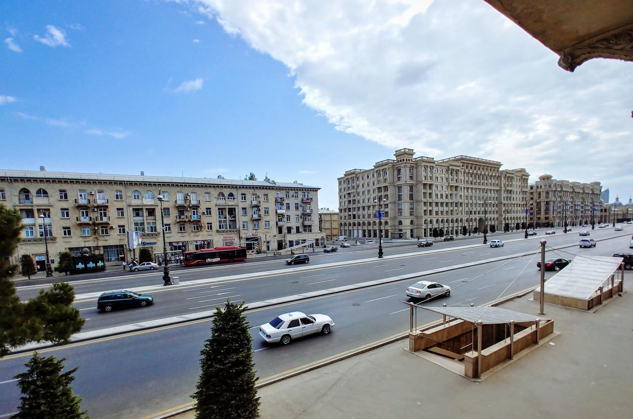 Clock Tower Apartment In Bakú Exterior foto