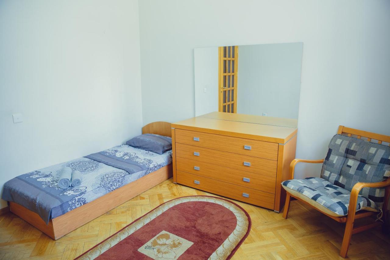 Clock Tower Apartment In Bakú Exterior foto