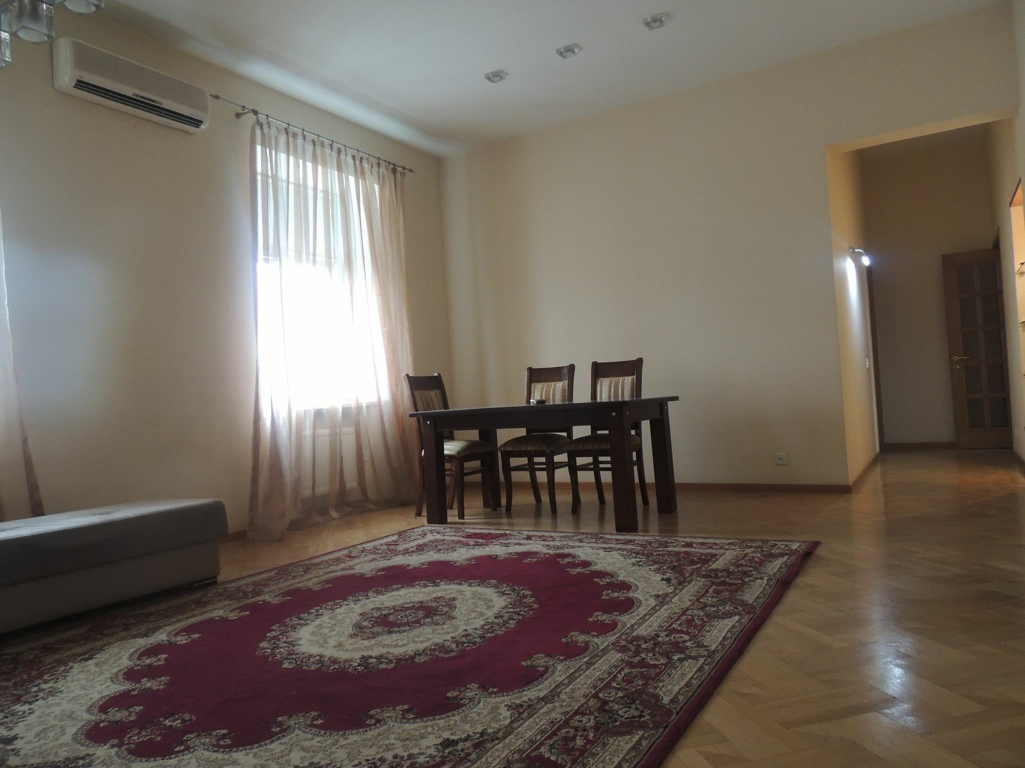 Clock Tower Apartment In Bakú Exterior foto